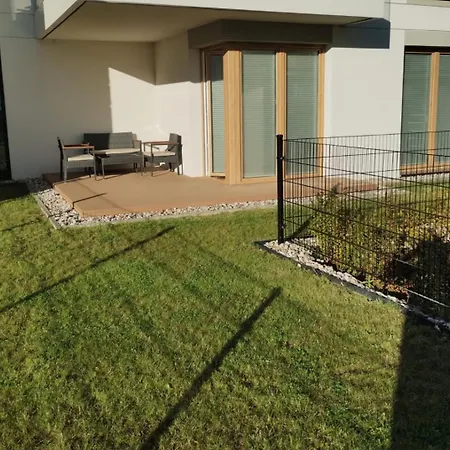 Lägenhet Nowoczesny 400 M Od Plazy Prywatny Ogrodek